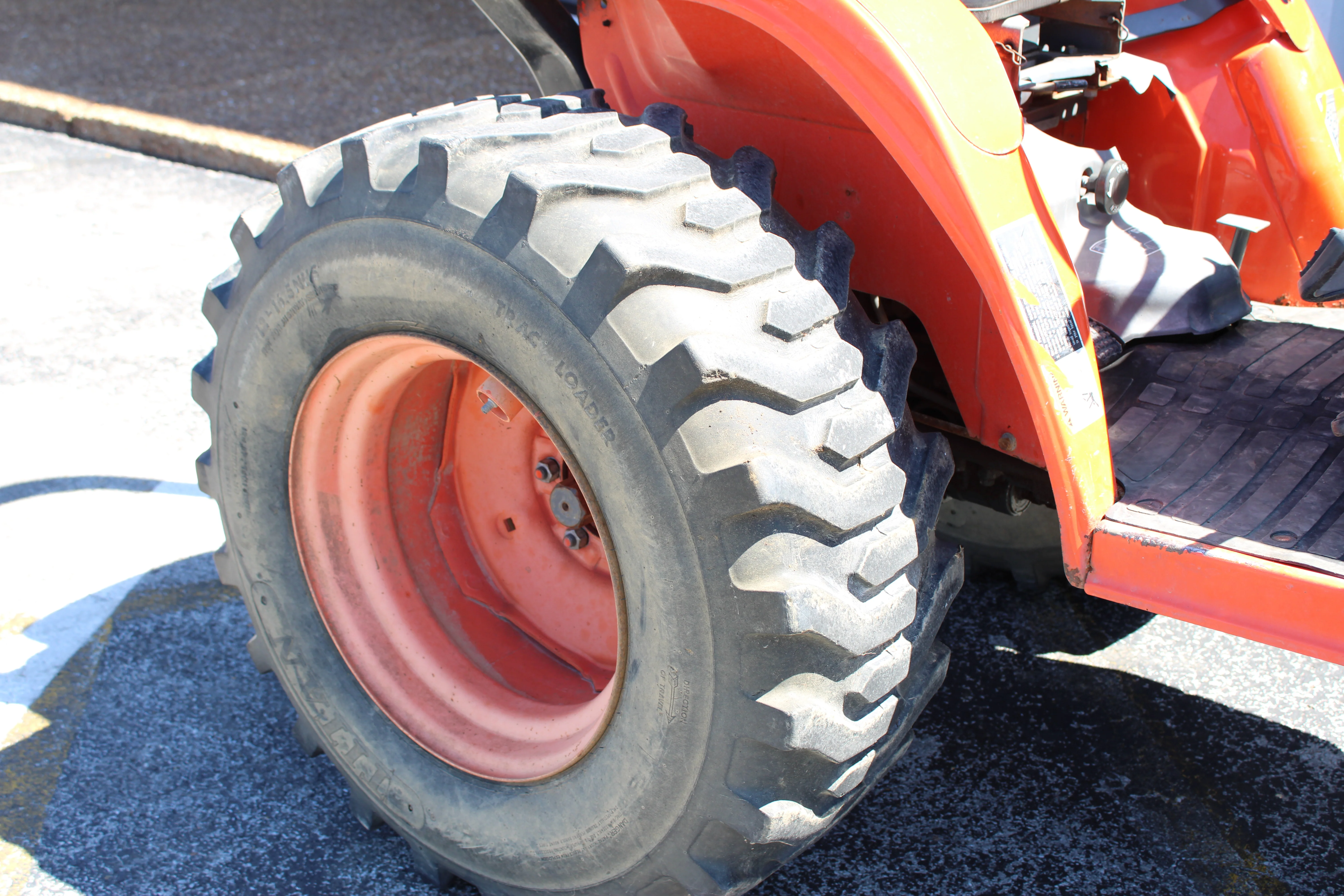 1997 Kubota B7300HSD - 10098 - Image 10