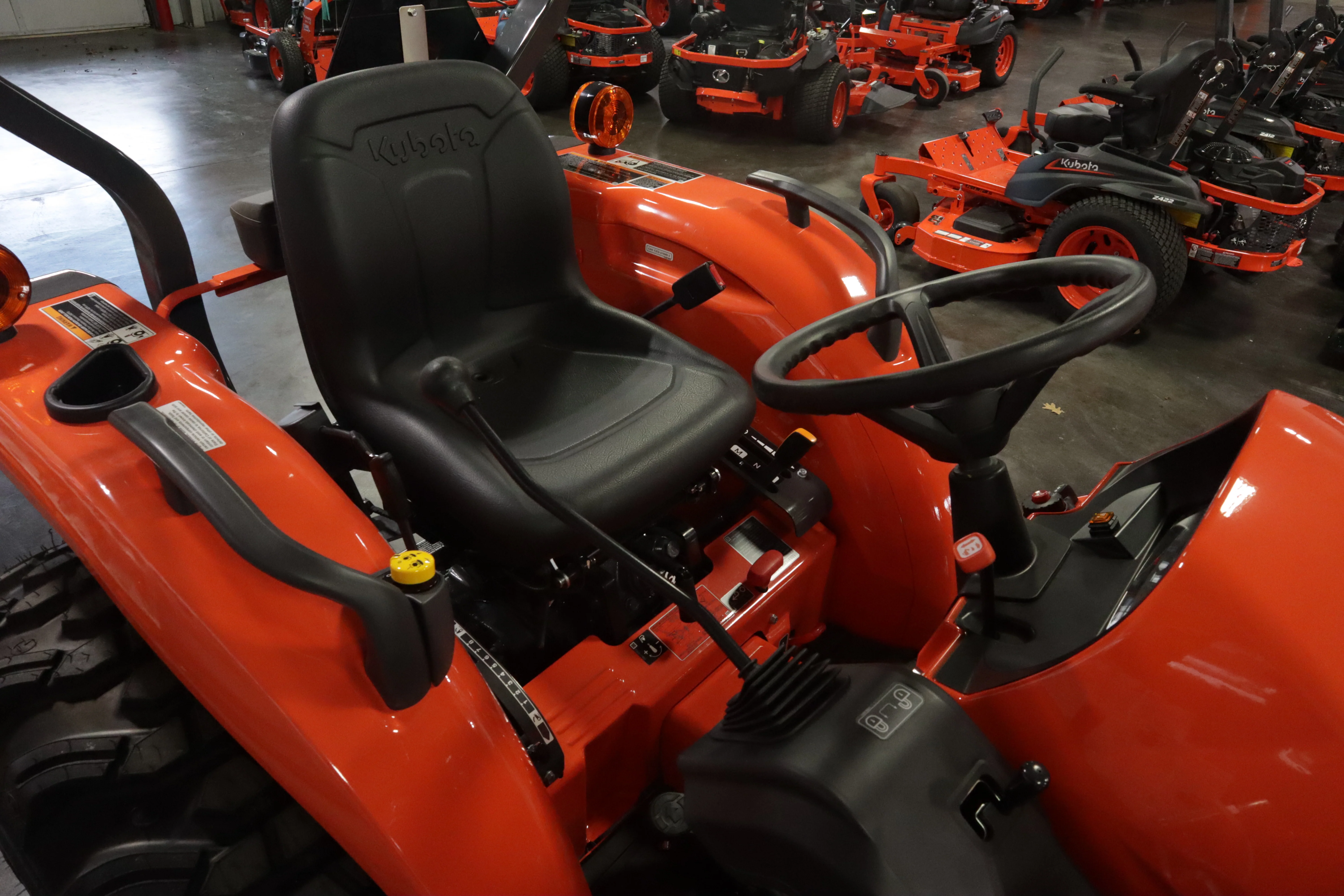 Kubota L3302HST - Image 3