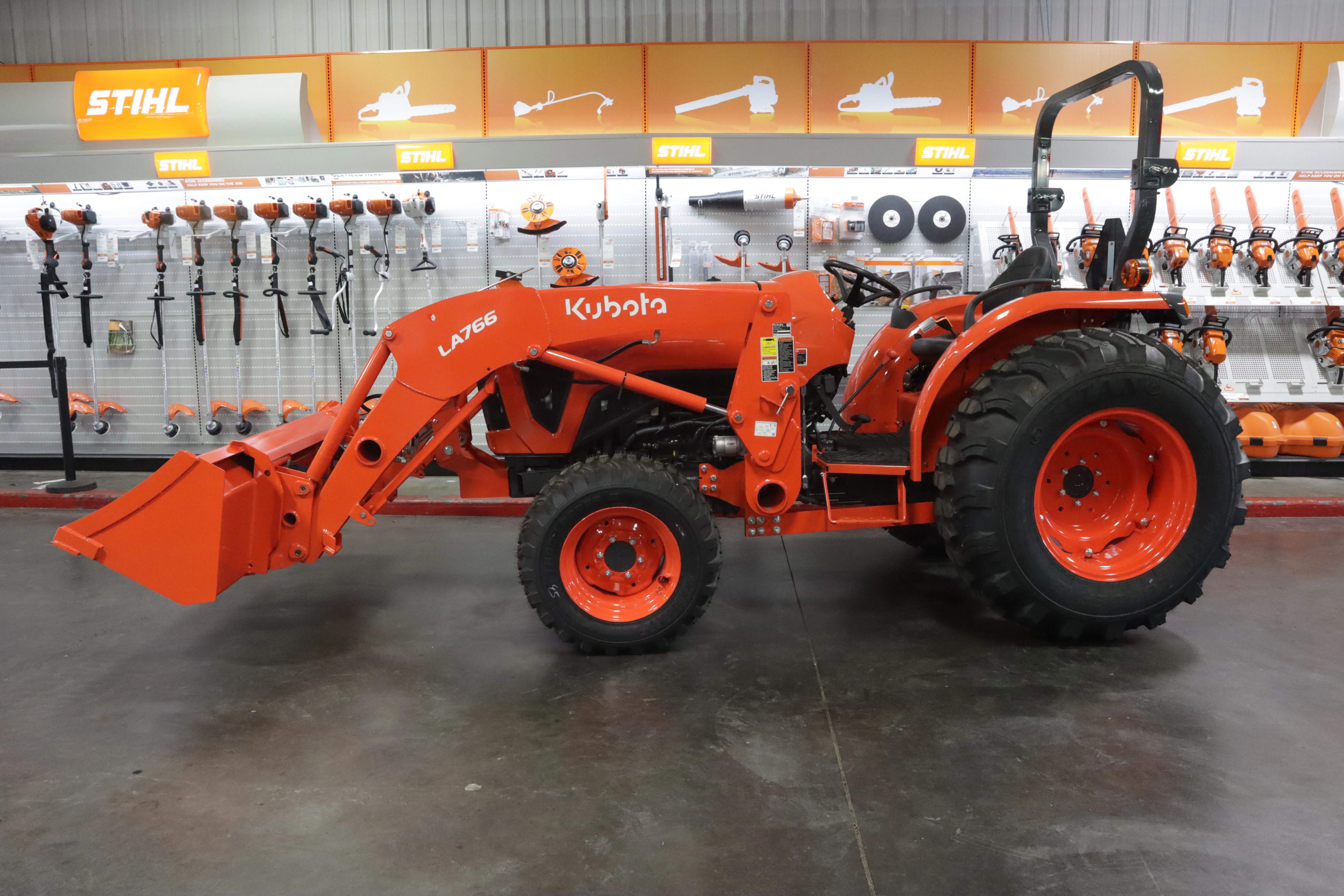 Kubota L4802DT - Image 7