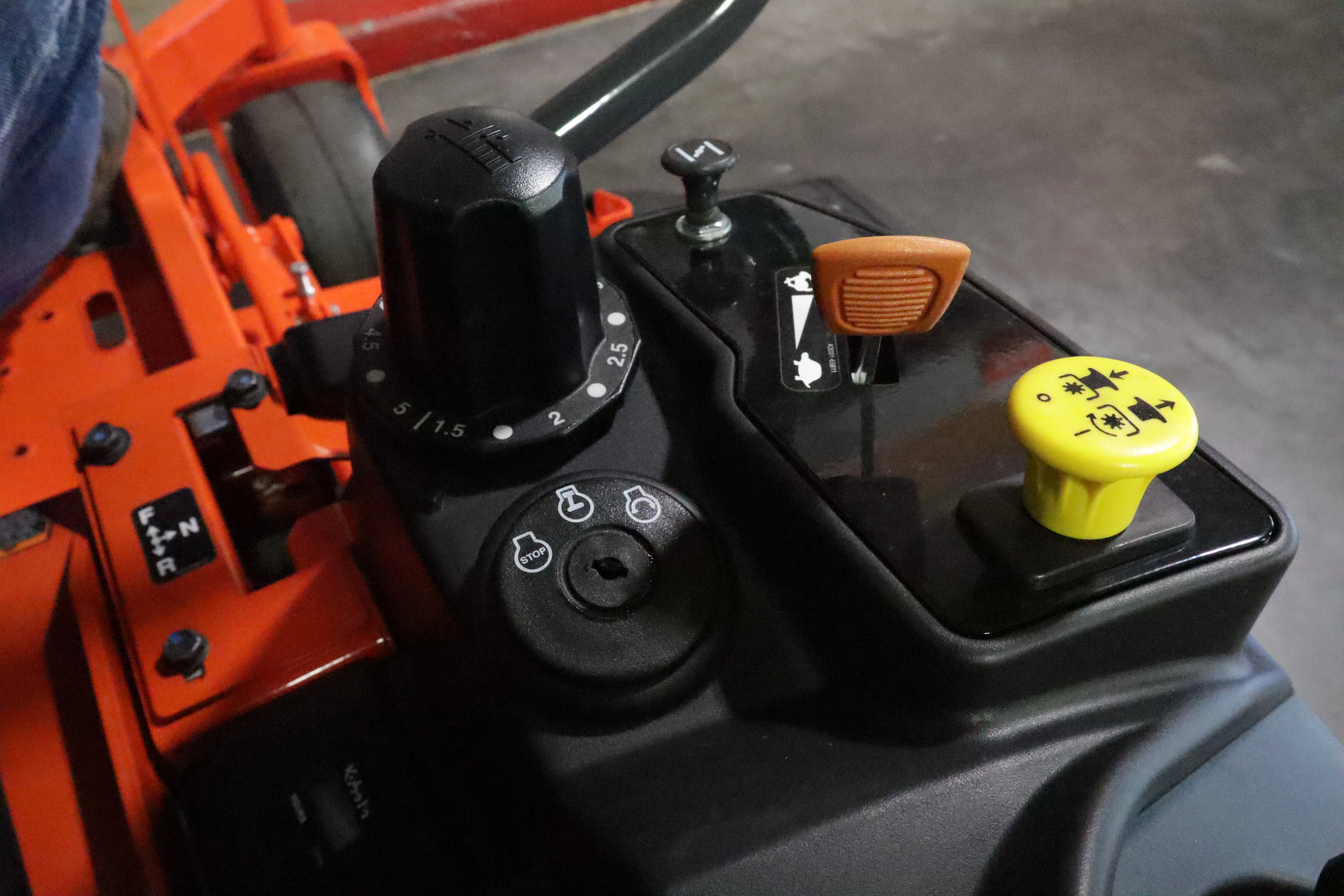 Kubota Z422KWNC-54 - Image 9