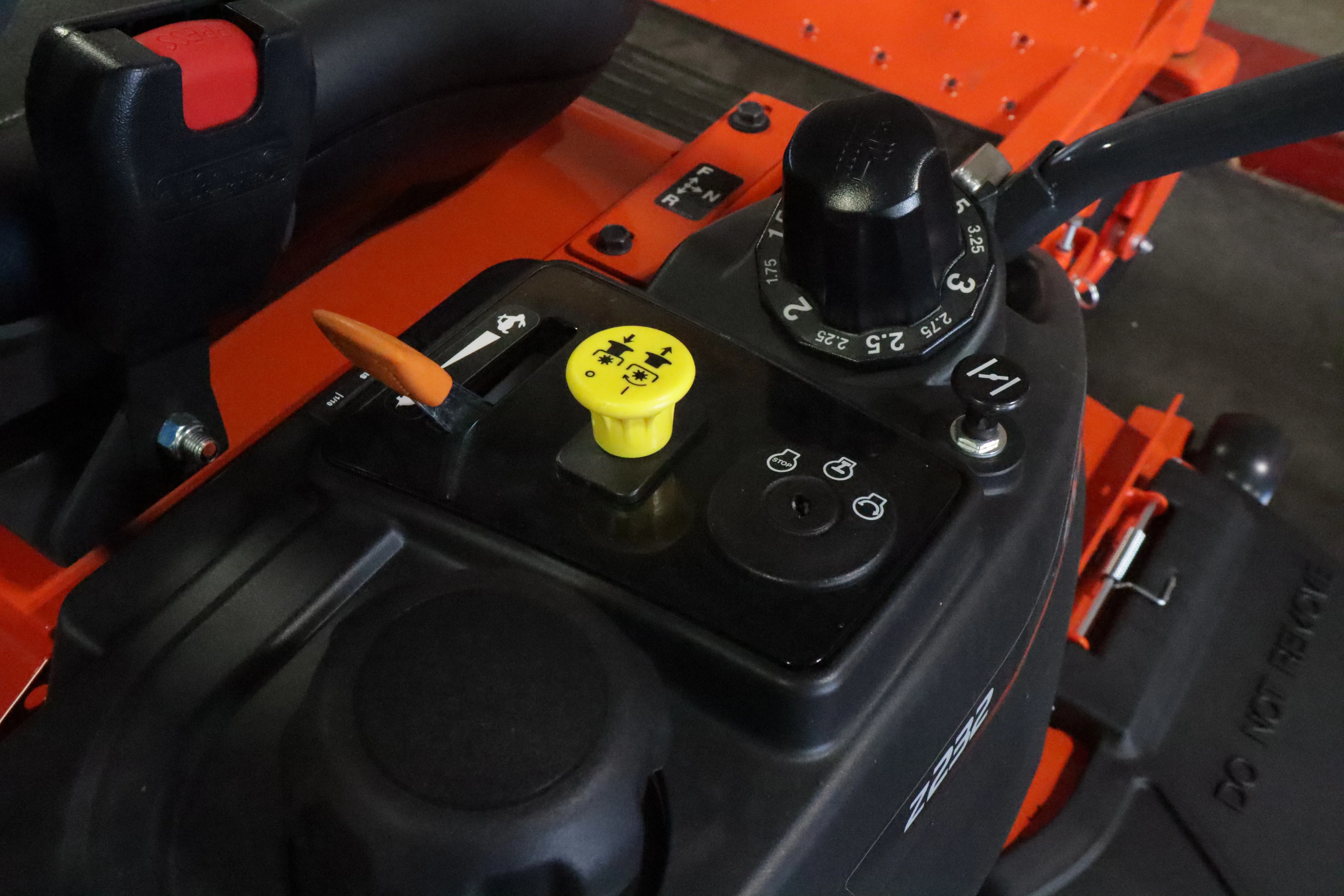 Kubota Z232KW-42 - Image 7